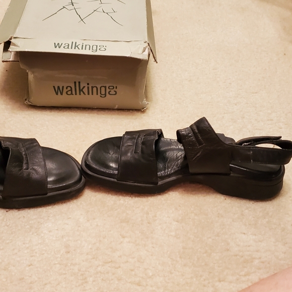 Walking Co. Women's Black Sandals w/ Original Box - Picture 10 of 16